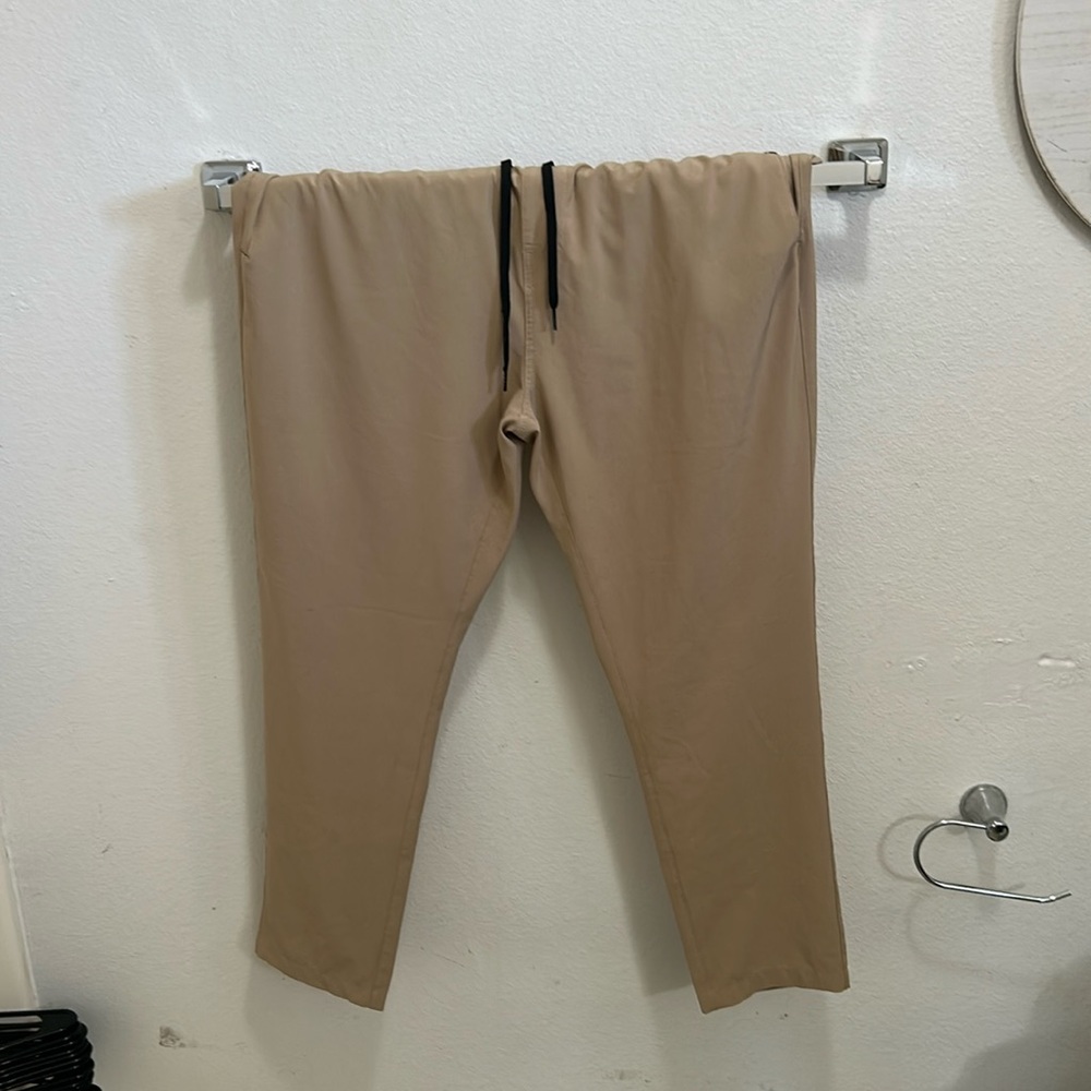 Brand new LOST joggers xl